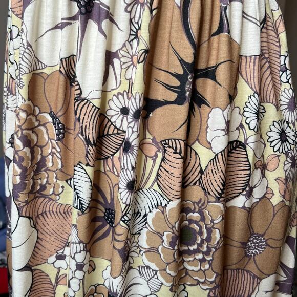 Easel Maxi Dress in Brown Yellow and White Floral Print Crochet Straps Size M - Picture 4 of 7